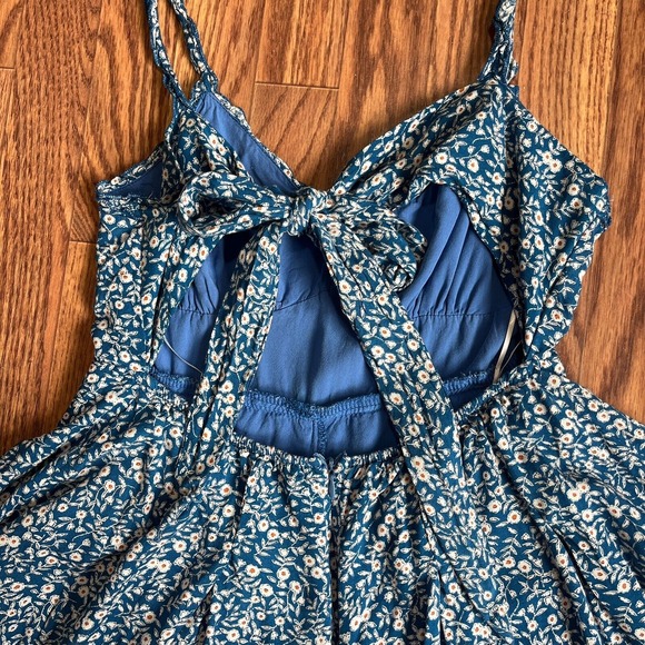 Princess Polly Women's 6 Thunderclouds Blue Floral Romper - Picture 7 of 11